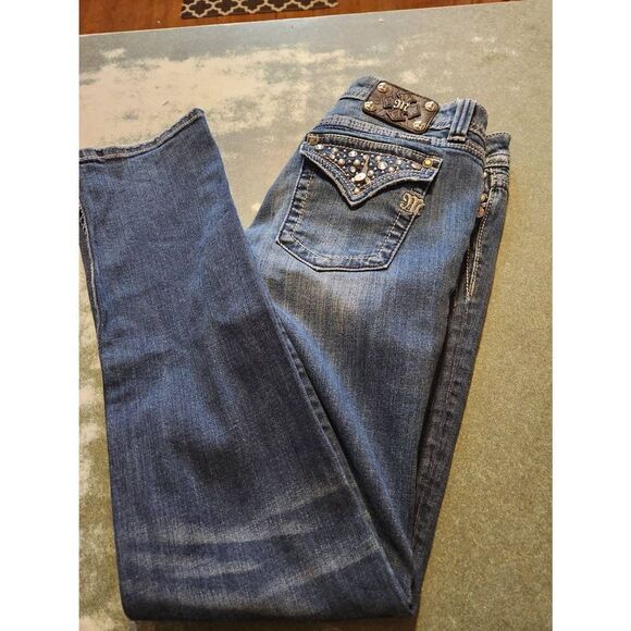 Miss Me Studded Diamond Bedazzled Straight Jeans sz 31 - Picture 1 of 5